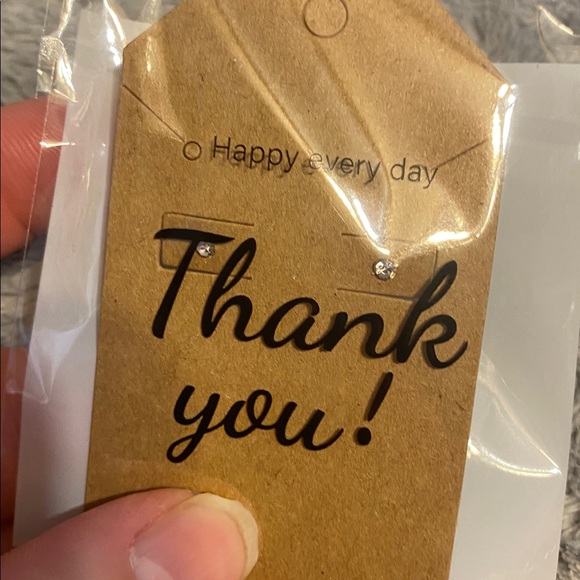 Different Design earrings - Picture 2 of 10